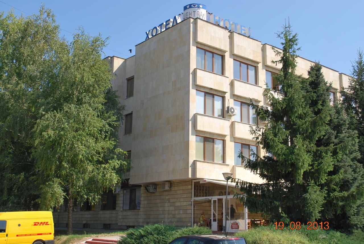 Отель Hotel Central Razgrad Razgrad